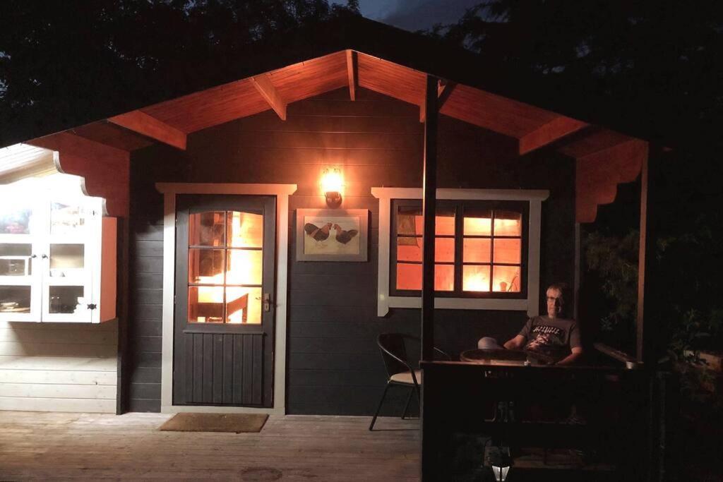 Unique Tiny House Near 3 Peaks - The Zedshed Lejlighed Bentham Eksteriør billede
